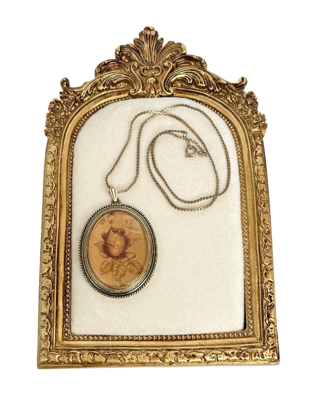Rose intaglio Cameo Pendant Necklace vintage